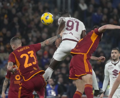 转会期体能课后，罗马完成体检备战意甲，压力陡增，团队化学反应显著(球探意甲转会)